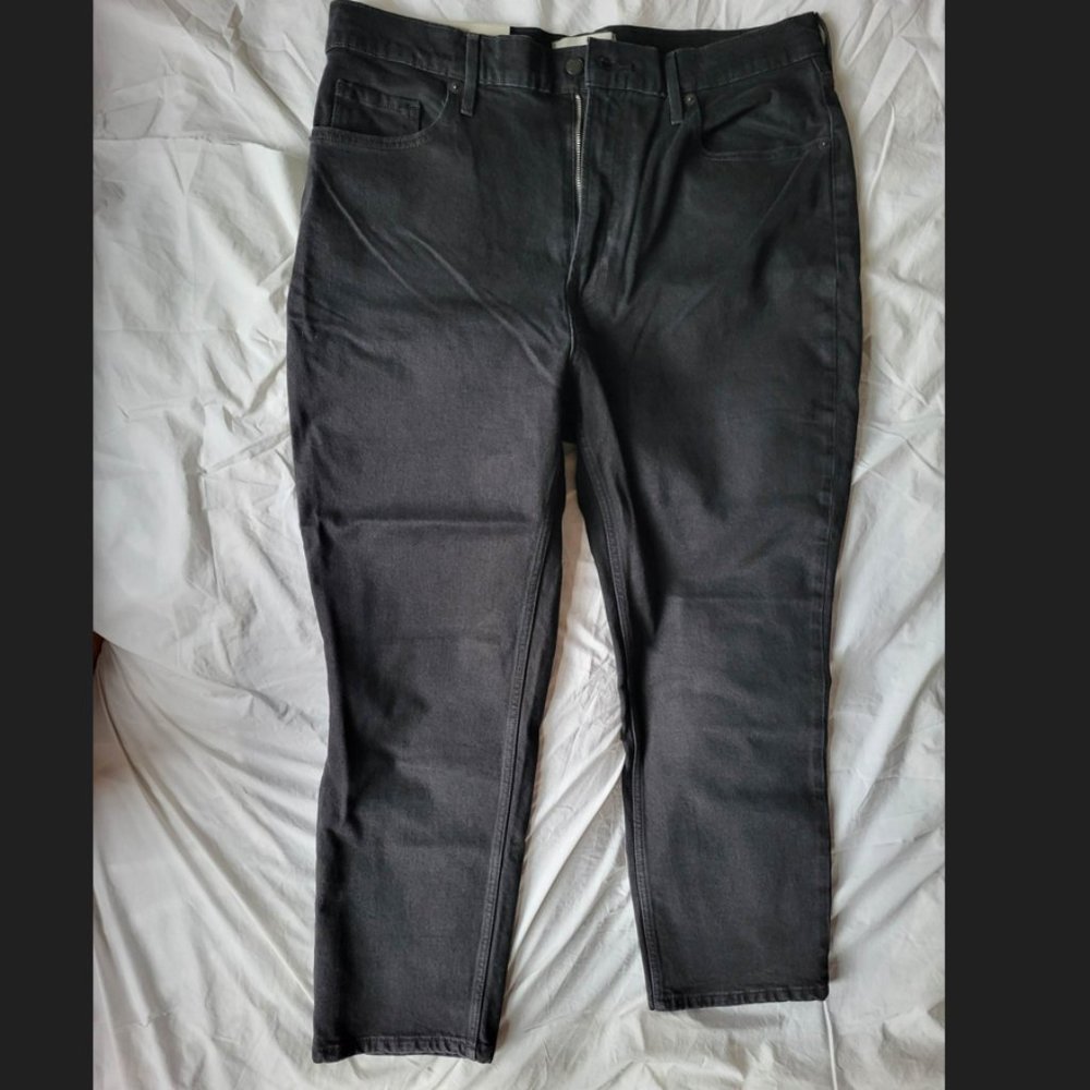 Everlane- The Original Cheeky Jean (Coal) - Picture 3 of 3